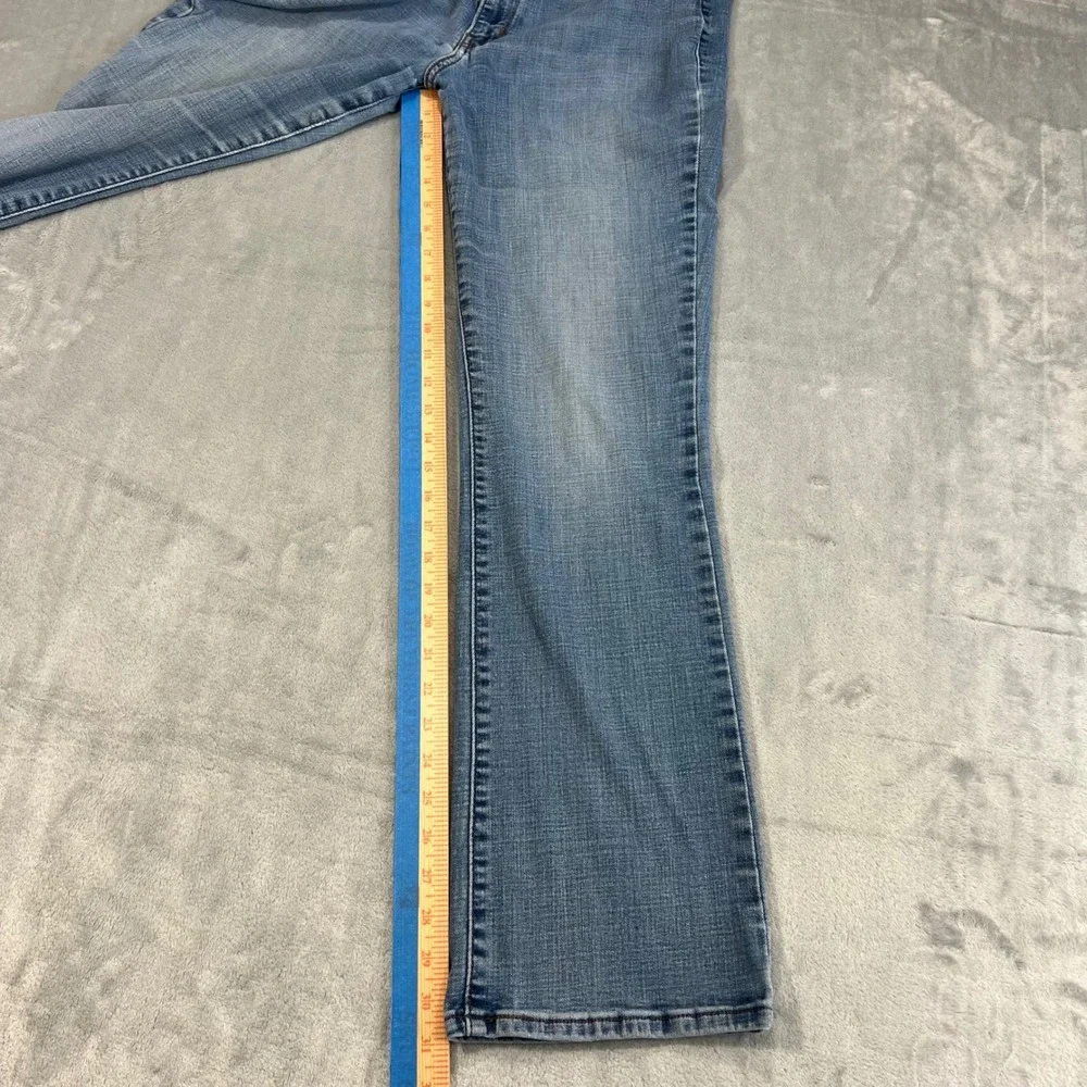 LEVI'S Slimming Bootcut Jeans Womens 33x32 Light Wash Cotton Blend‎ Stretch 2016